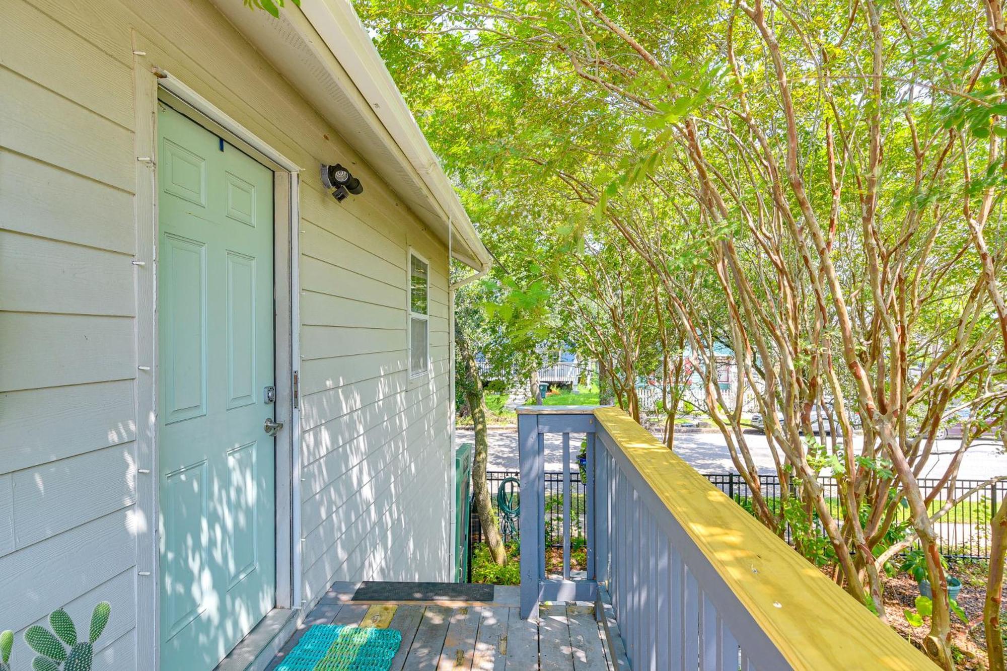 Cozy Galveston Apartment With Private Beach Pass! Εξωτερικό φωτογραφία